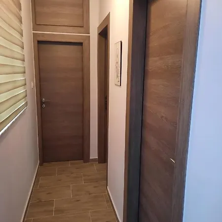 Summersense Apartment